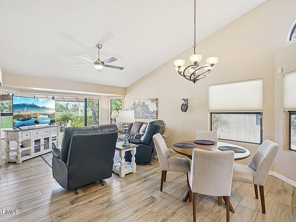 3rd image of 13660 W GREENVIEW Drive