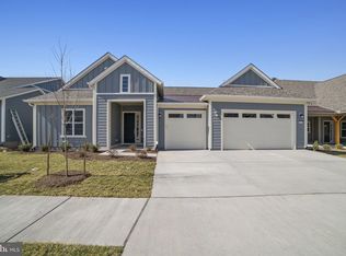 222 Milkweed Dr, Lake Frederick, VA 22630