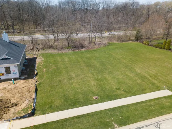 627 Sheffield Cir, Sugar Grove, IL 60554