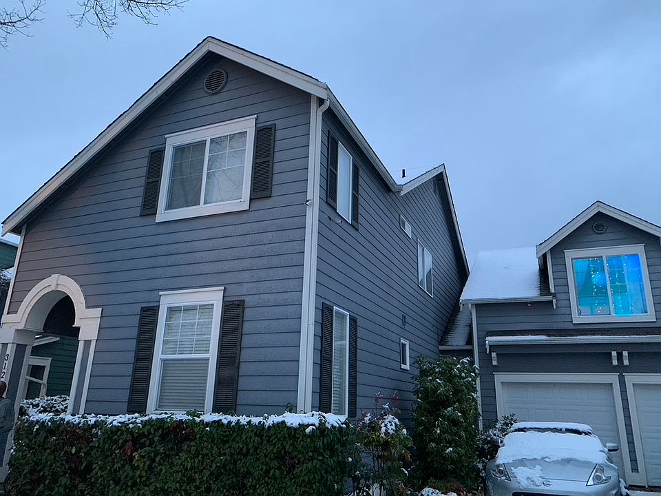 1st image of 3123 52nd Pl NE