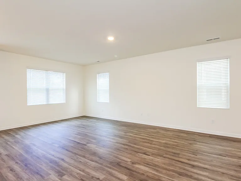 1537 Corbett St — Photo 3