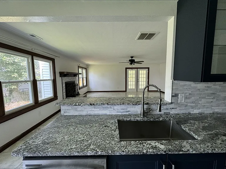2112 Munden Point Rd — Photo 17