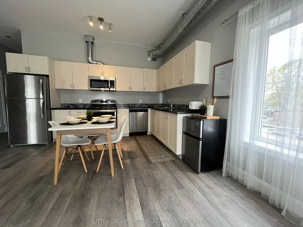 630 Princess St #201, Kingston, ON K7L 1E3