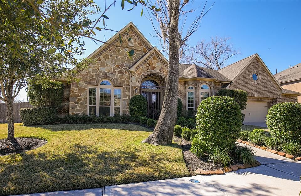 1st image of 6922 Fall Creek Ln