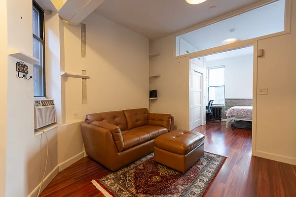 Rented by Batra Group Inc | media 1