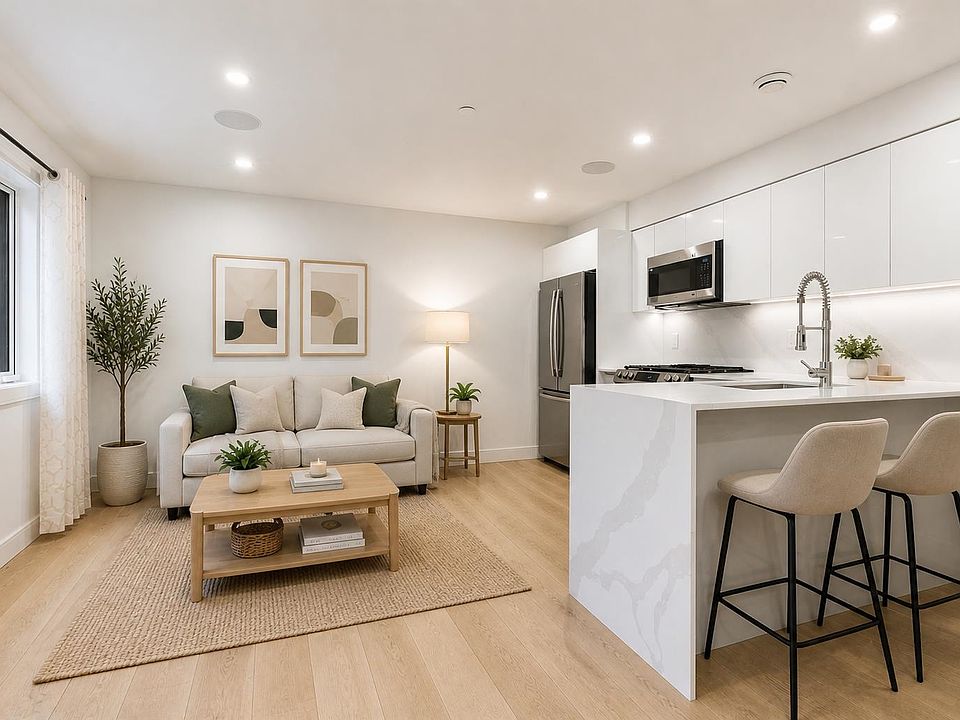 1st image of 2885 Georgia St E