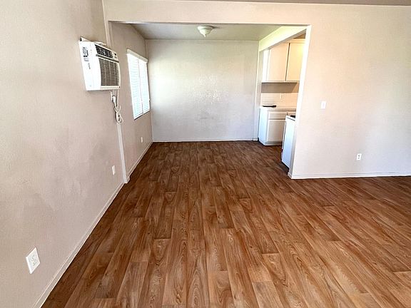 New (Oct. 2022) flooring