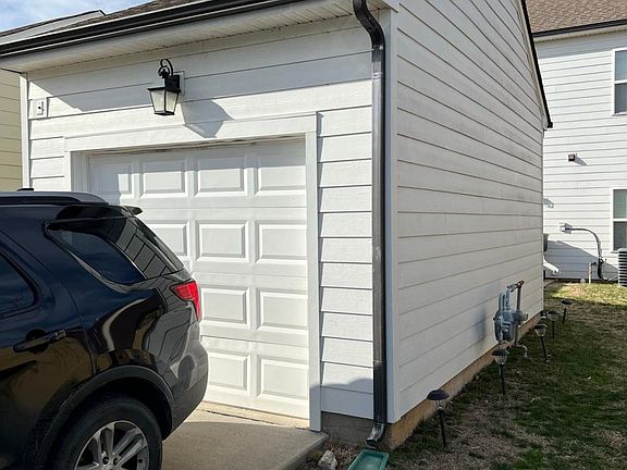 2nd image of 3119 Monrovia Dr