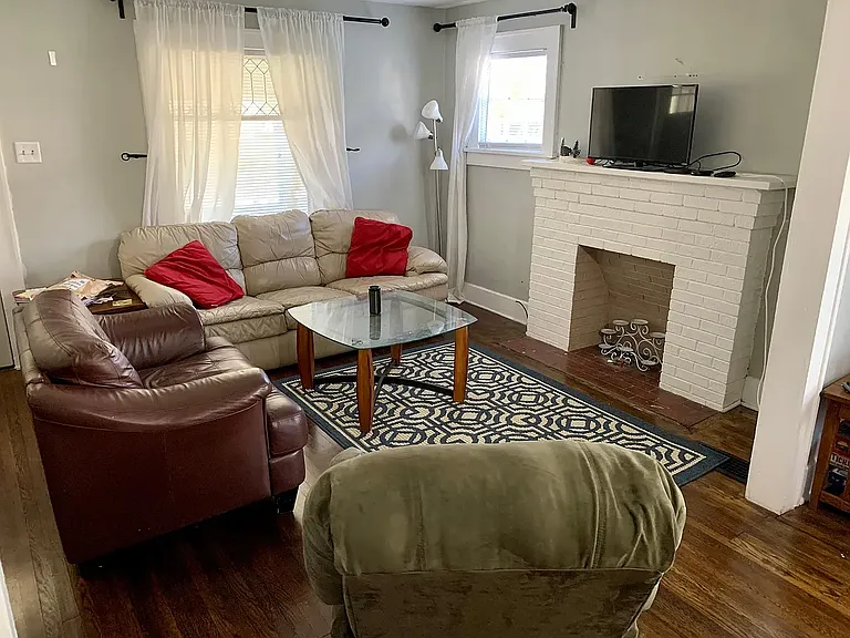 224 N Meeks Ave — Photo 3
