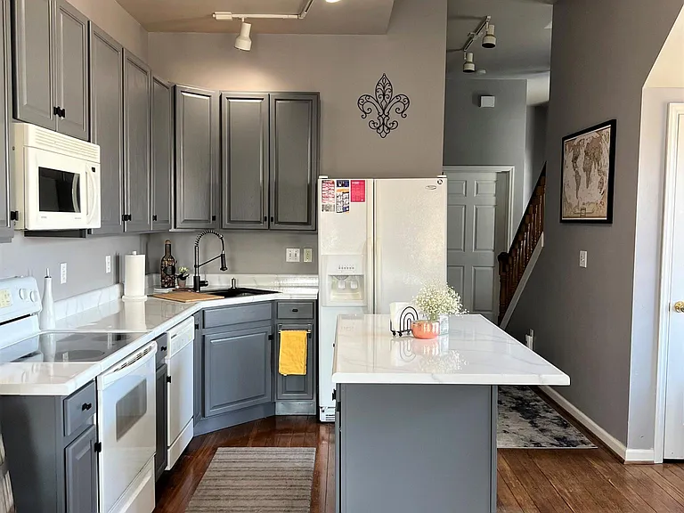 715 Lami St #A — Photo 4