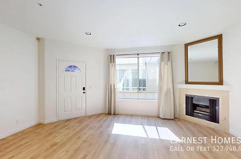 18347 Saticoy St #31 — Photo 17