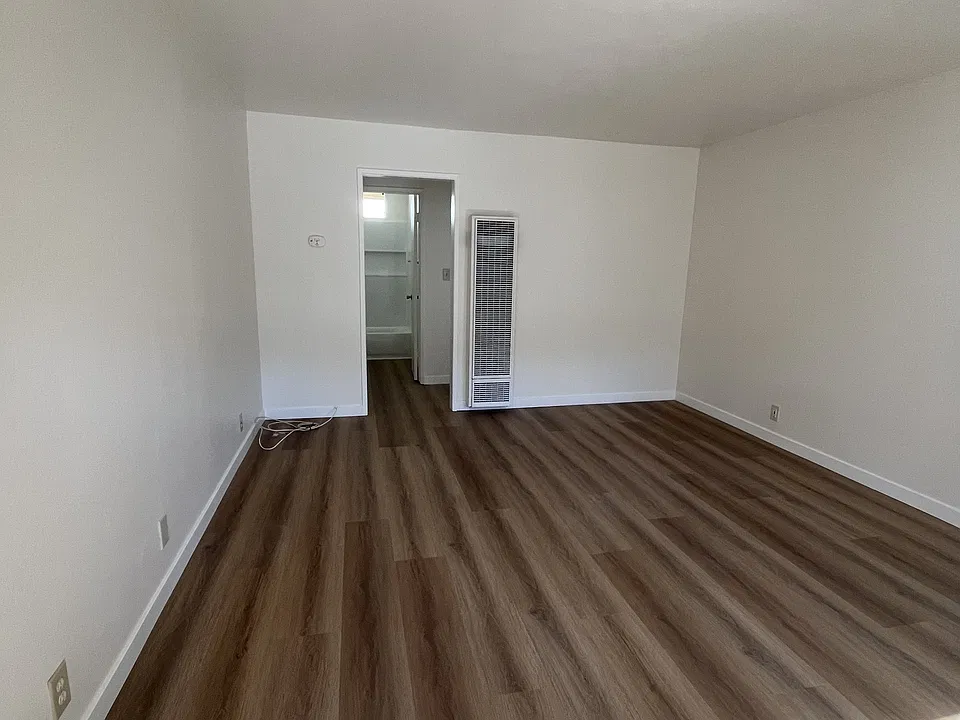 5150 Neptune Sq #F