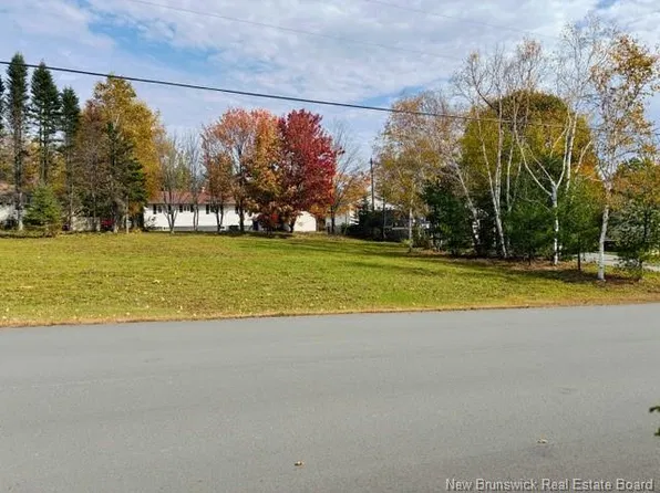 111 Tardy Ave, Miramichi, NB E1V 3Y8