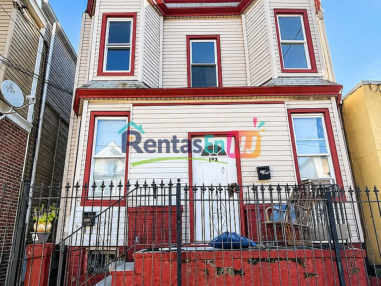 123 Parker St #2D — Photo 1