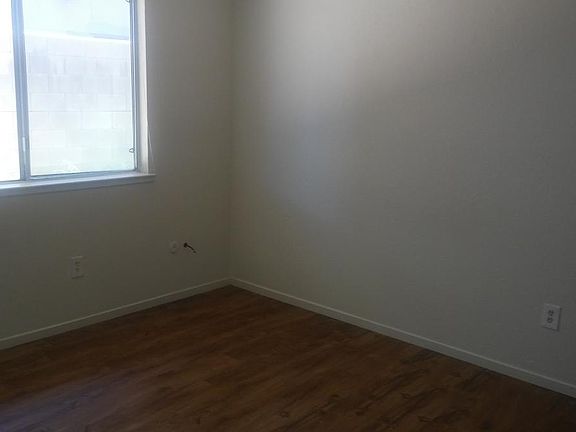 5th image of 5323 Carrington Cir APT 18