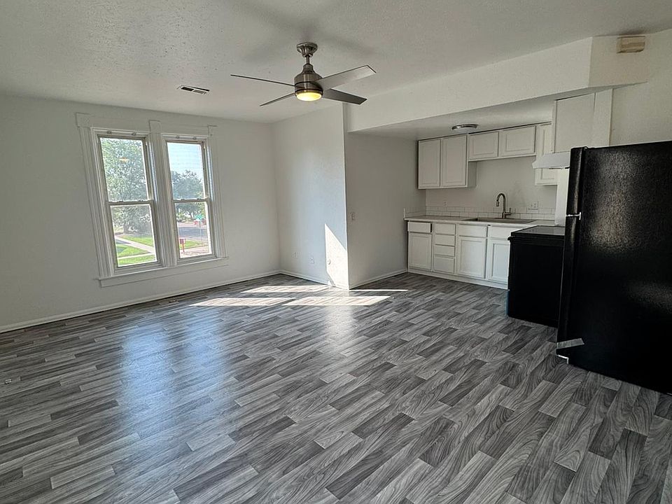 Living Room | Kitchen
