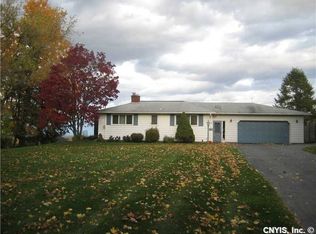 5158 Hilltop Rd, Syracuse, NY 13215