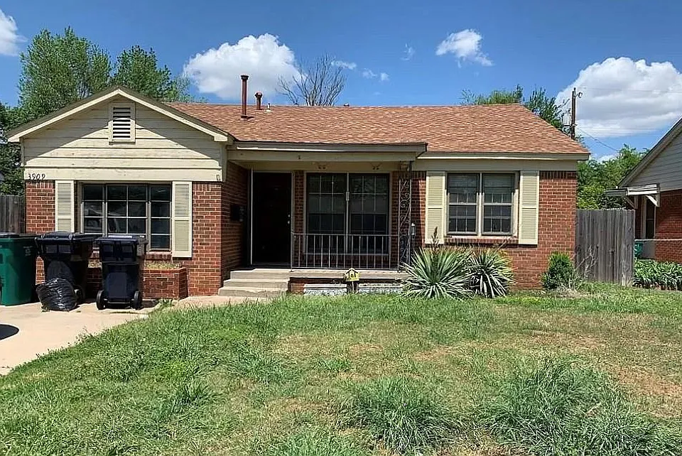 3909 NW 16th St