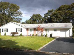 5 Stewart Cir, Centereach, NY 11720
