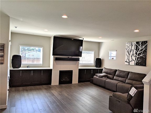 3rd image of 10136 56th Ave NE