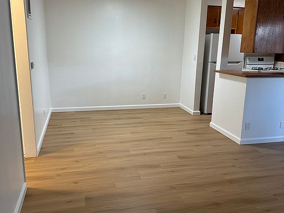 5th image of 1523 Harvard St APT 4