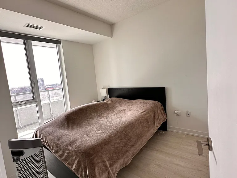 225 N Sumach St #1704 — Photo 8