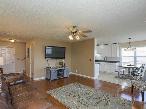 4th image of 105 Auburn Ct
