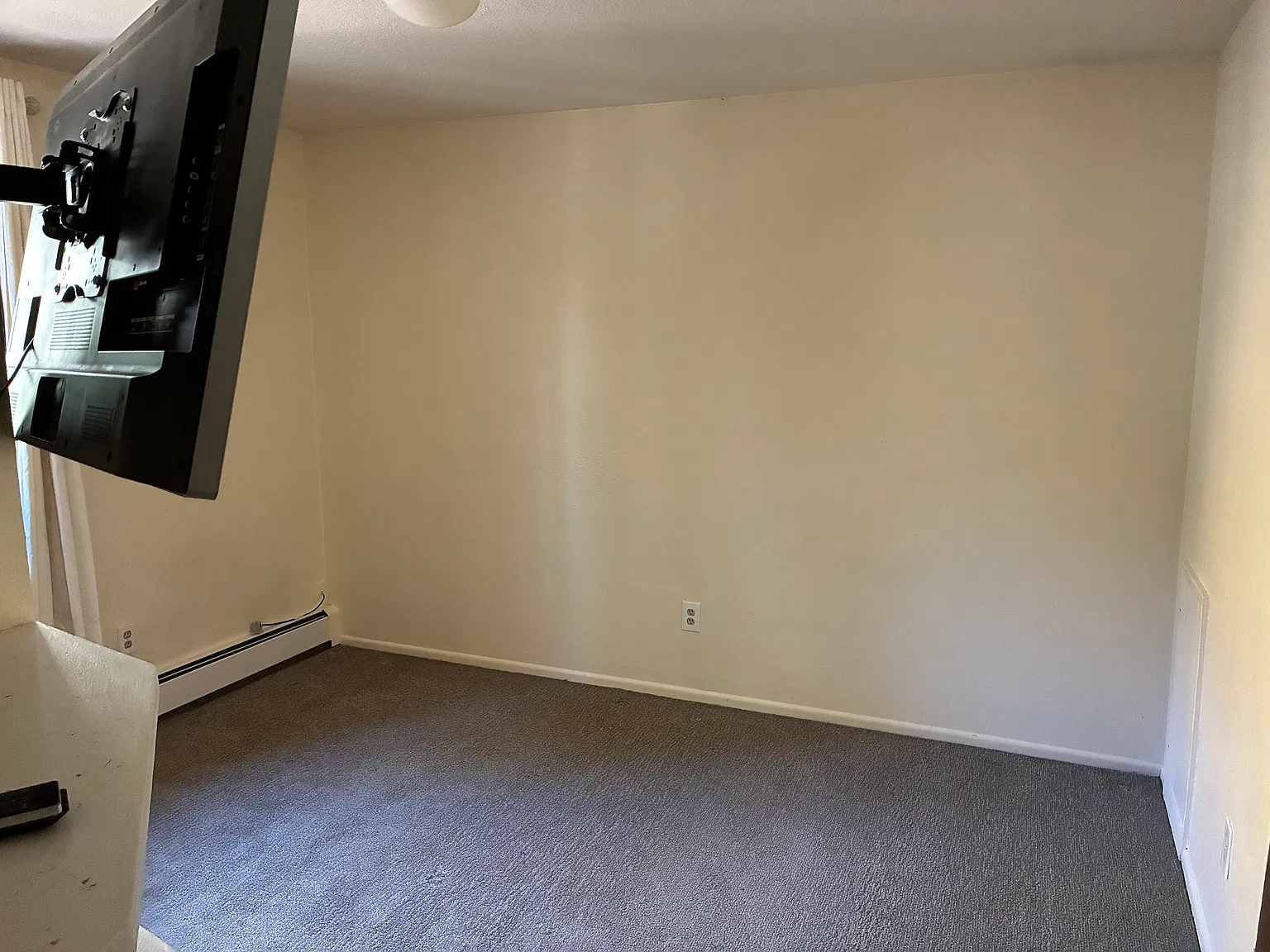 3 bed, $4,350 — Photo 2