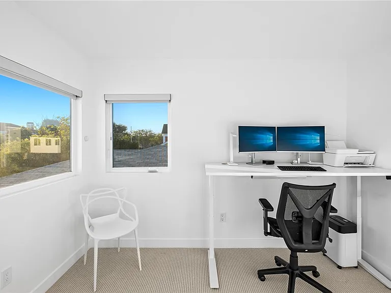 1576 E Ocean Blvd — Photo 18