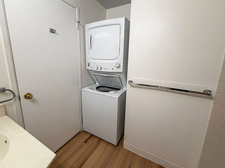 140 Uwapo Rd #19-203 — Photo 16
