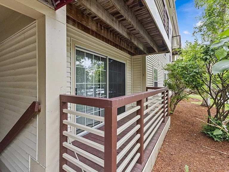 340 Hildred Dr — Photo 3
