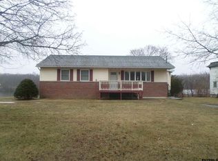 334 Hudson Ave, Mechanicville, NY 12118