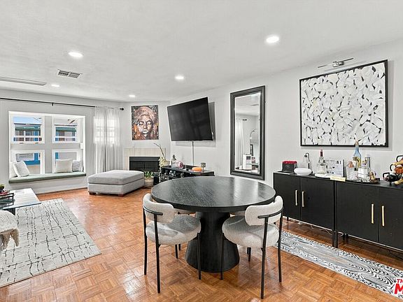 3rd image of 532 Venice Way Unit 4
