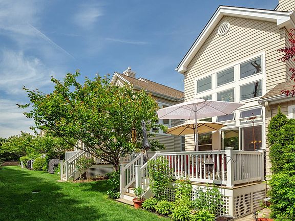 4th image of 5 Meadow Way