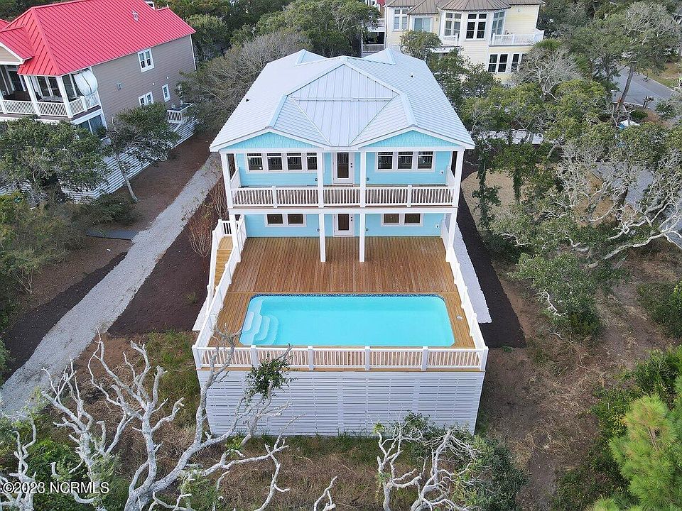 2nd image of 103 SE 72nd Street