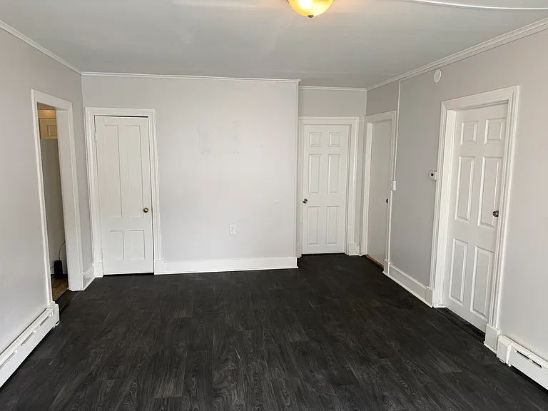 270 Crystal Ave #1 — Photo 2
