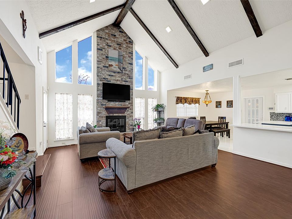 1st image of 3227 Ashmont Ln