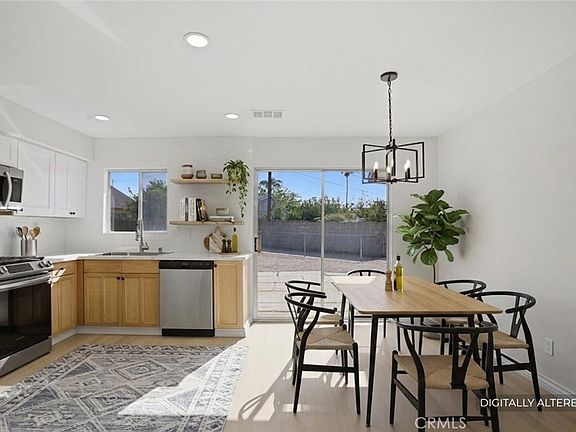 2nd image of 4063 Honeysuckle St