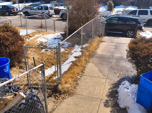 1957 Georgian Rd, Philadelphia, PA 19138