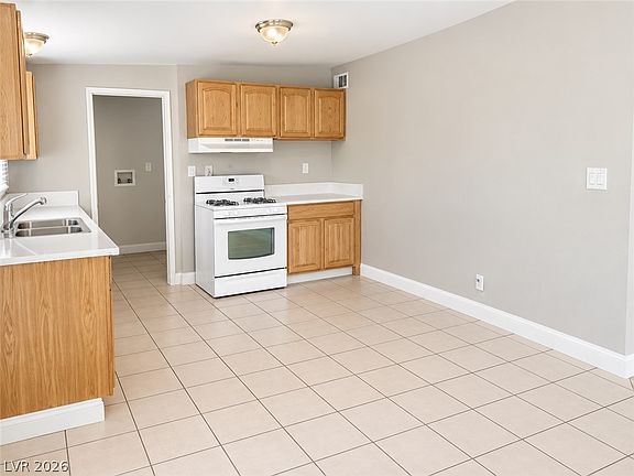 5th image of 3224 Venus Cir
