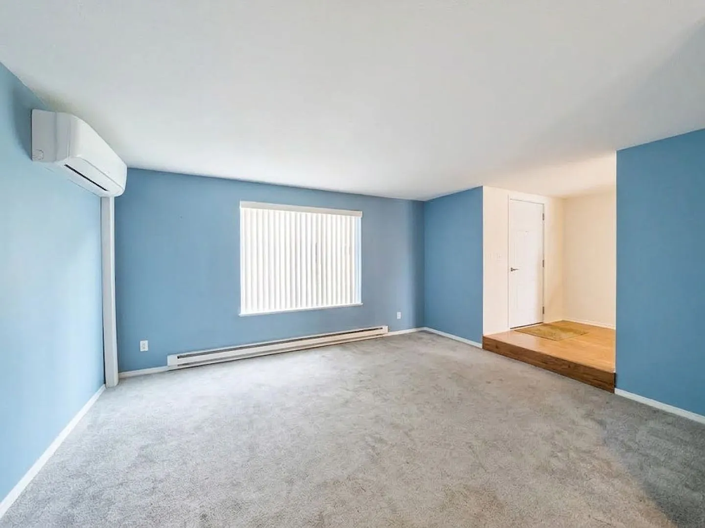 Lovely Townhome Located in Beaverton with Community Pool! Water/Sewer, Garbage & Recycling includ... — Photo 4
