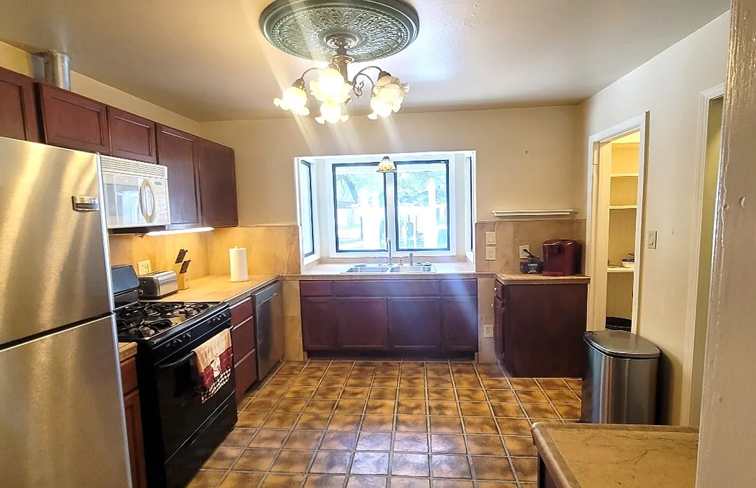 Felspar Ave, Ridgecrest — Photo 3
