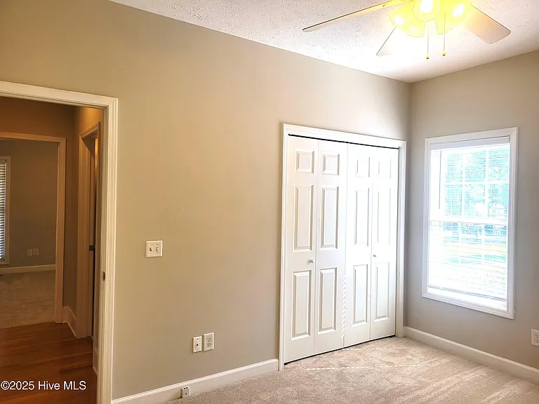 945 Diamondhead Dr S — Photo 29