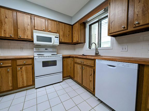 2nd image of 310 N 11th St #4