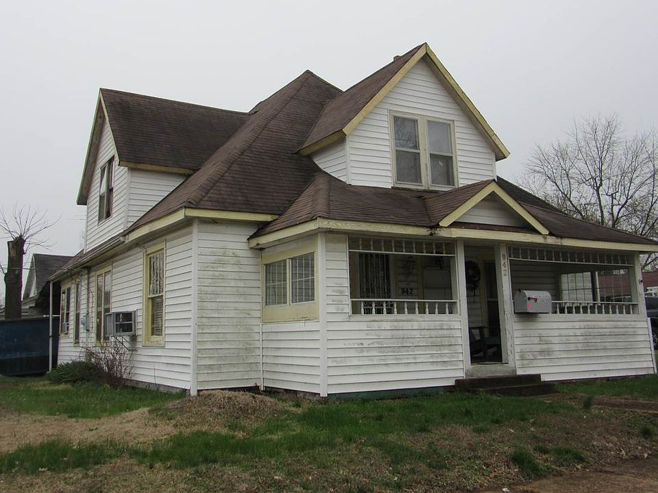 1st image of 942 Mary St