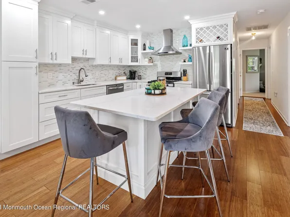 424 Deuce Drive, Wall, NJ 07719