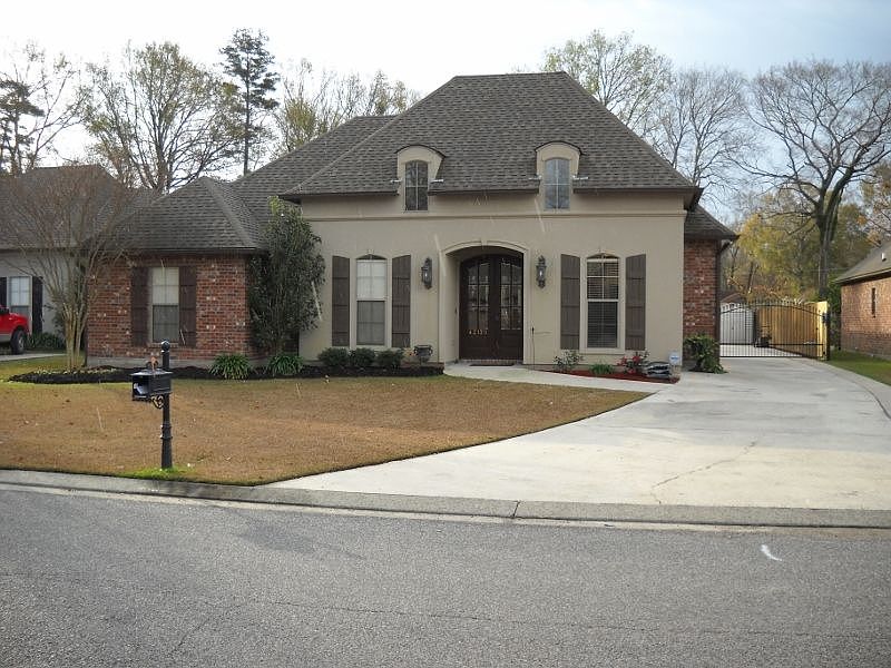 1st image of 42135 Conifer Dr