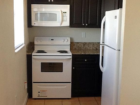 5th image of 180 NE 71st St APT 4