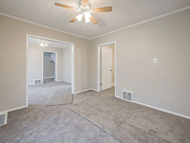 245 S Edith St — Photo 9