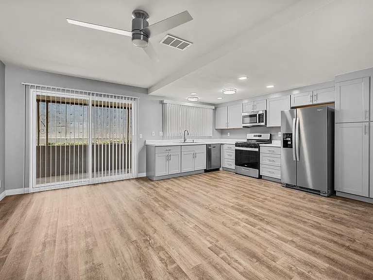 1920 Edith Dr — Photo 2